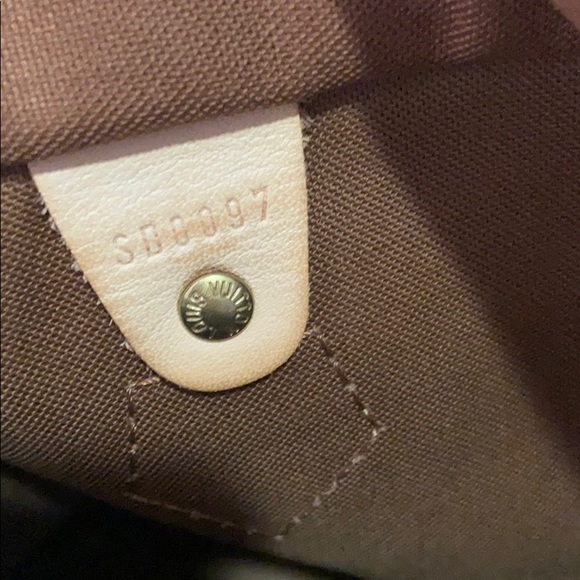 Authentic Louis Vuitton Handbag - Picture 5 of 12